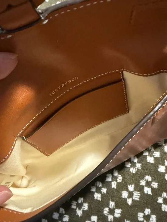 Leather Crossbody Bag in Cognac Brown - Picture 5 of 6